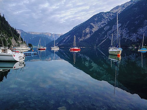 Der Achensee, nach kurzer gewittriger Schauer spiegelblank