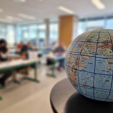 Crew OÖ: Mit dem Wasserball um die Welt