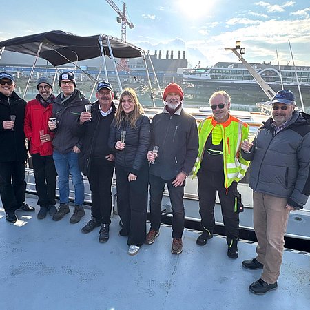 Esperanza: neue Schiffsführerin-20m, sieben neue Schiffsführer-20m, neuer Kapitän-30m!